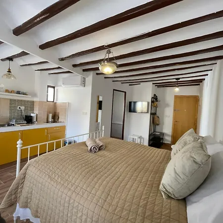Casa Nido * ビリャホヨサ